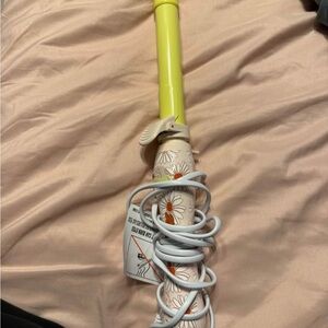 Floral Curling Iron with Yellow Barrel